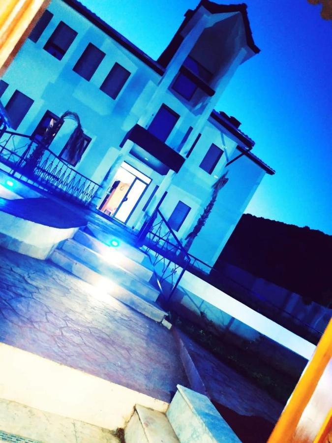 Palais Du Cedre Hotel Ait Bou Tarhat Exterior photo