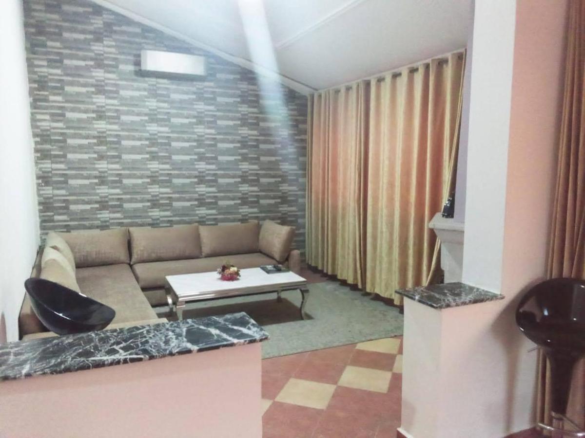 Palais Du Cedre Hotel Ait Bou Tarhat Exterior photo